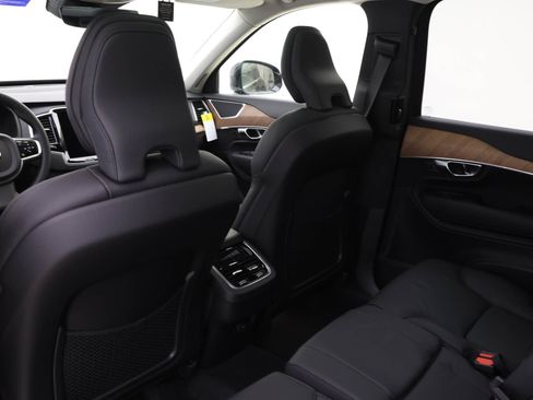 New 2025 Volvo XC90 B6 Plus w/ Protection Package Premier image 12