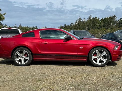Used 2013 Ford Mustang Coupe RWD image 4