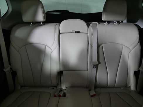 Used 2020 Buick Envision Premium w/ Driver Confidence Package image 13