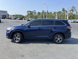 Certified 2016 Toyota Highlander XLE image 2