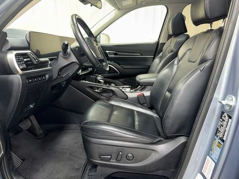 Used 2025 Kia Telluride S AWD/4WD image 14
