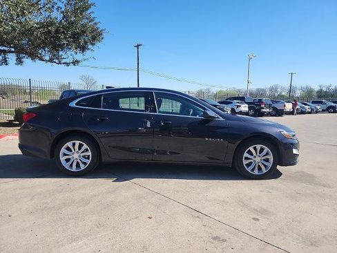 Used 2023 Chevrolet Malibu LT image 2