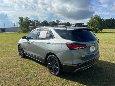 Used 2024 Chevrolet Equinox RS w/ RS Leather Package FWD image 11
