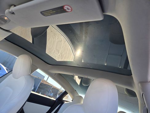 Used 2019 Tesla Model 3 Standard Range Plus image 11