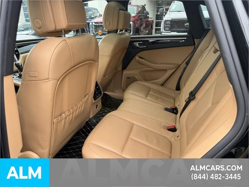 Used 2017 Porsche Macan AWD/4WD image 10