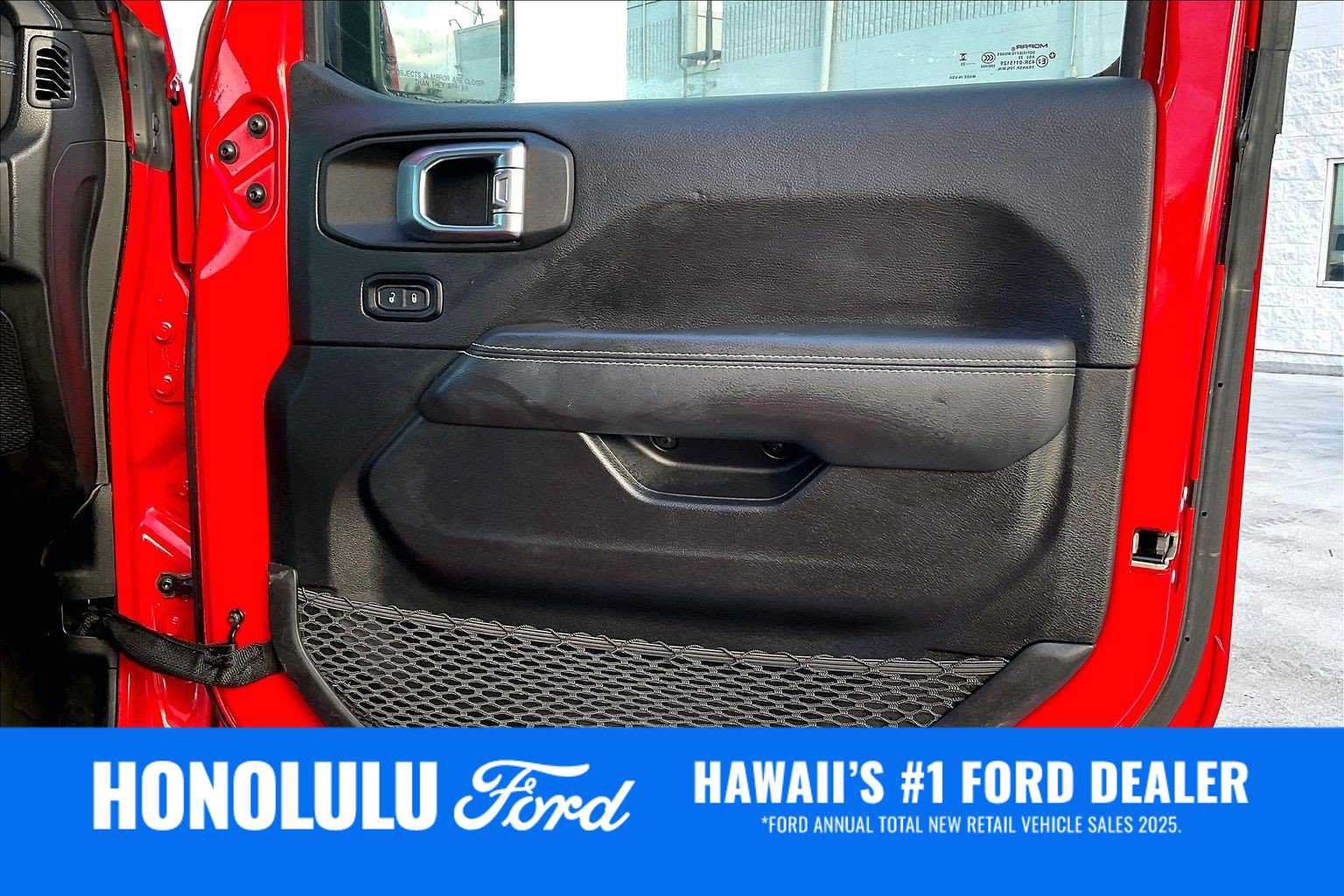Used 2023 Jeep Wrangler Unlimited Rubicon 4xe AWD/4WD image 28