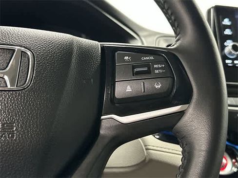 Certified 2025 Honda Odyssey Touring image 18