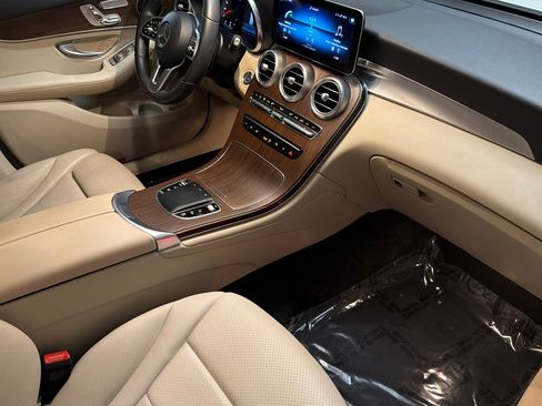 Used 2022 Mercedes-Benz GLC 300 image 15