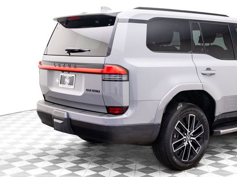 Used 2025 Lexus GX 550 w/ Cold Area Package image 37