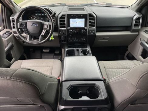 Used 2017 Ford F150 XLT w/ Equipment Group 302A Luxury AWD/4WD image 9