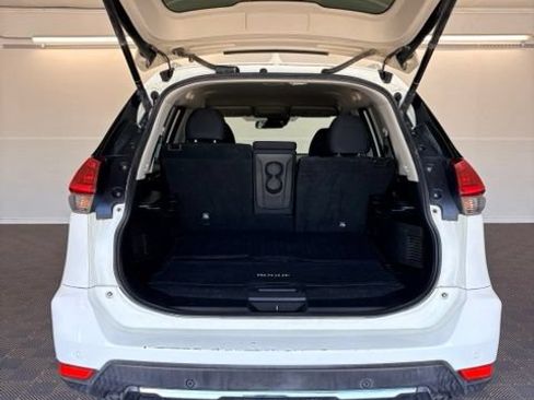 Used 2020 Nissan Rogue SV FWD image 20