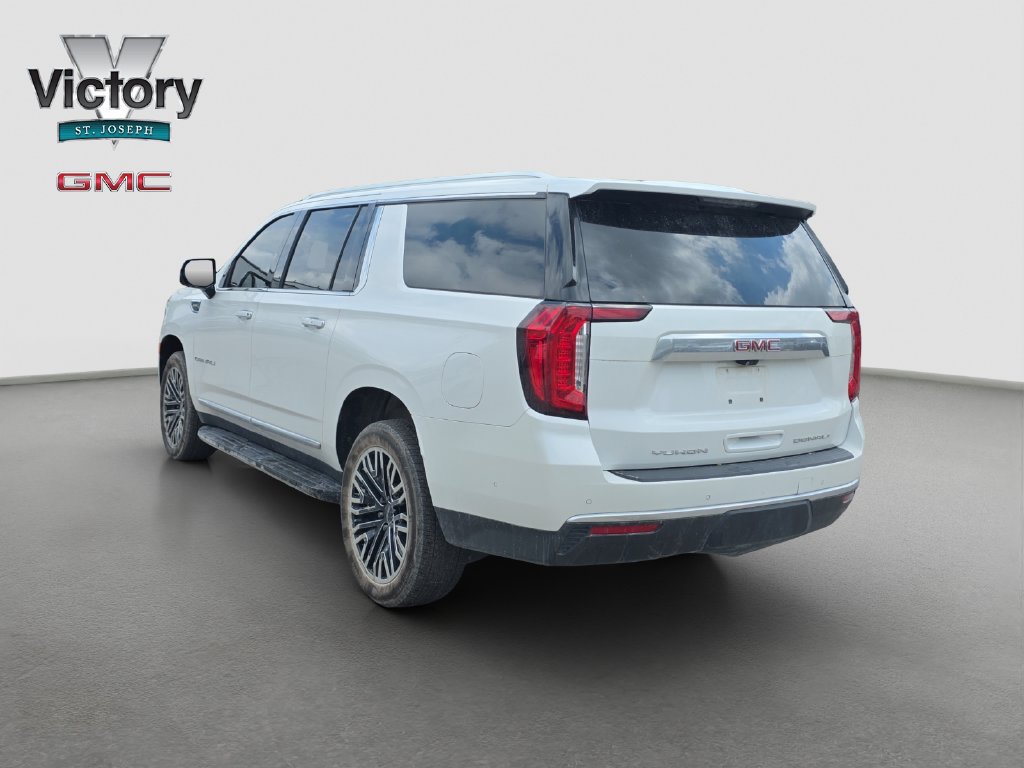 Used 2023 GMC Yukon XL Denali w/ Advanced Technology Package AWD/4WD image 14