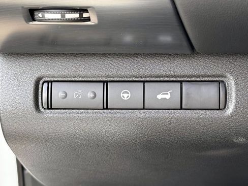 Certified 2025 Nissan Pathfinder SL AWD/4WD image 26