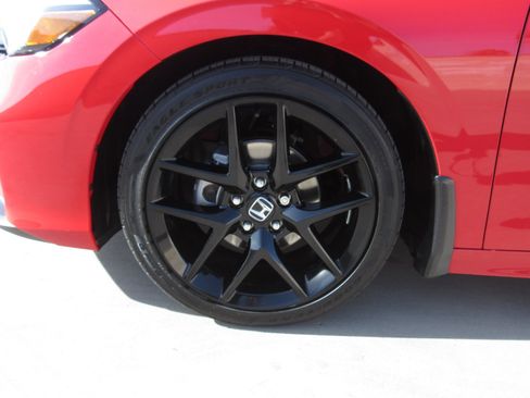 Certified 2025 Honda Civic Sport image 4