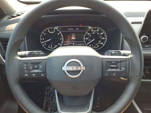 Used 2025 Nissan Rogue S FWD image 16