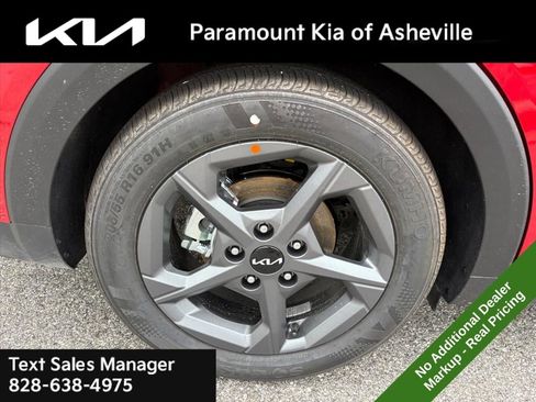 New 2025 Kia K4 LXS image 30