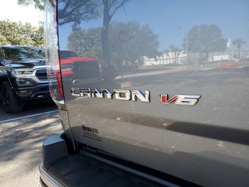 Used 2020 GMC Canyon SLE w/ Driver Alert Package image 7