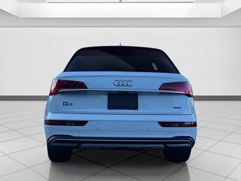 Used 2023 Audi Q5 2.0T Premium w/ Convenience Package AWD/4WD image 4