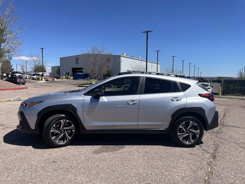 Used 2024 Subaru Crosstrek 2.0i Premium image 4