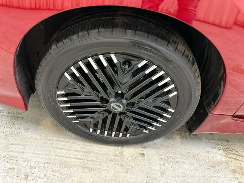 Certified 2023 Nissan Leaf SV Plus image 11