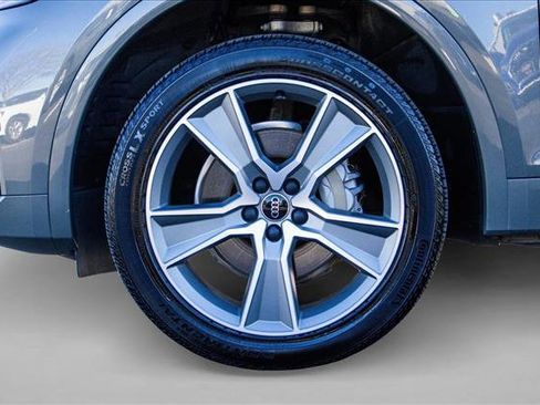 Used 2025 Audi Q5 2.0T Premium image 9