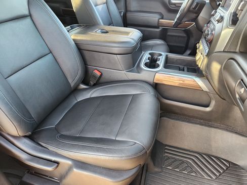 Used 2020 Chevrolet Silverado 1500 RST w/ Texas Edition AWD/4WD image 15