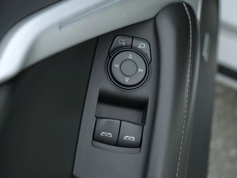 Used 2018 Chevrolet Camaro SS image 13