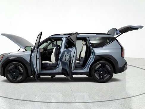 Used 2024 Kia EV9 GT-Line AWD/4WD image 15