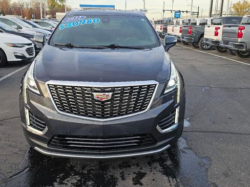 Used 2022 Cadillac XT5 Premium Luxury image 2