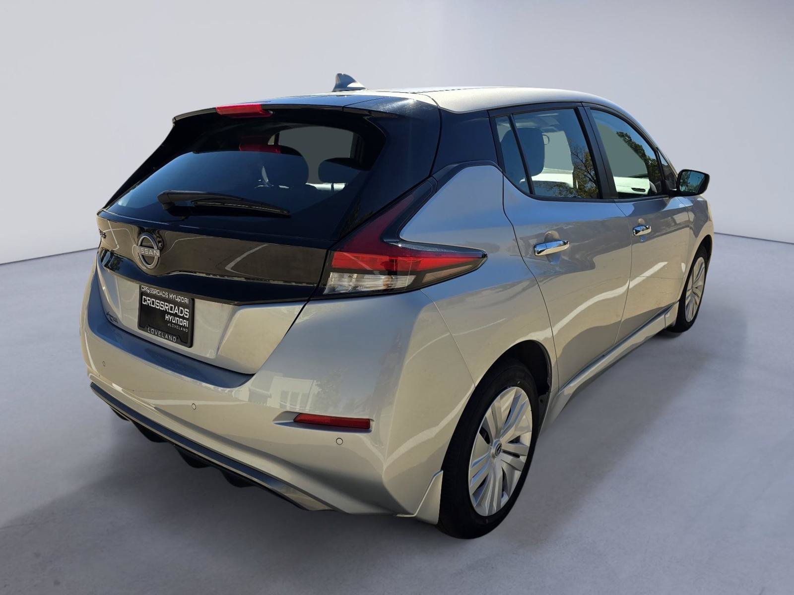 Used 2025 Nissan Leaf S FWD image 6