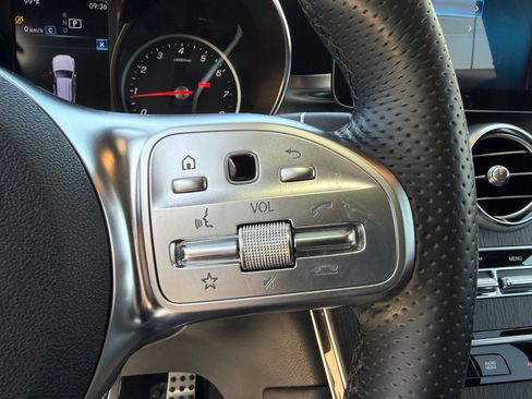 Used 2022 Mercedes-Benz GLC 300 image 29