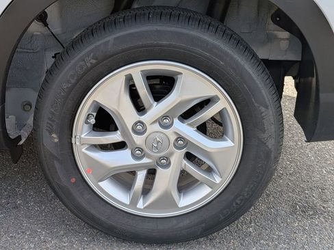 New 2026 Hyundai Venue SE image 12