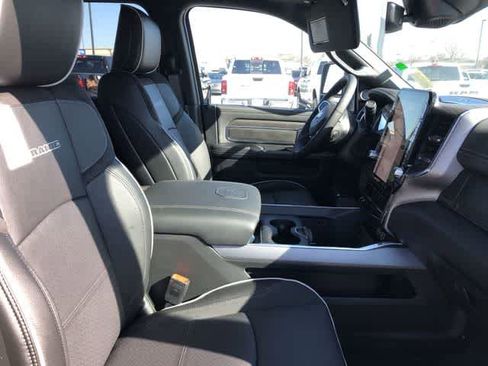 New 2026 RAM 2500 Laramie AWD/4WD image 33