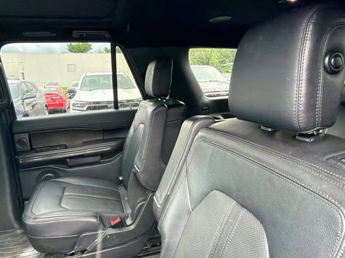 Used 2018 Ford Expedition Limited w/ Equipment Group 301A AWD/4WD image 15