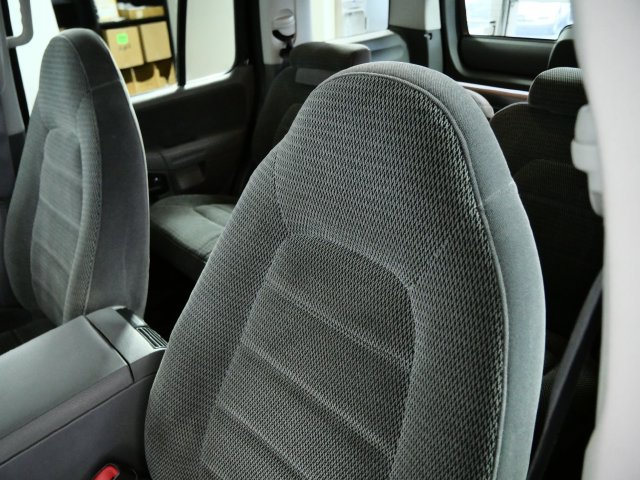 Used 2002 Ford Explorer XLT AWD/4WD image 16