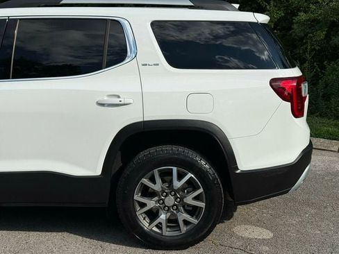 Used 2023 GMC Acadia SLE w/ Driver Convenience Package FWD image 5