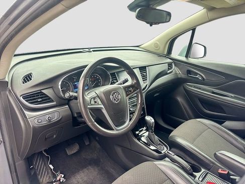 Used 2020 Buick Encore Preferred image 9