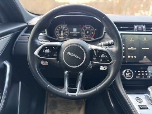 Used 2023 Jaguar F-PACE S image 24