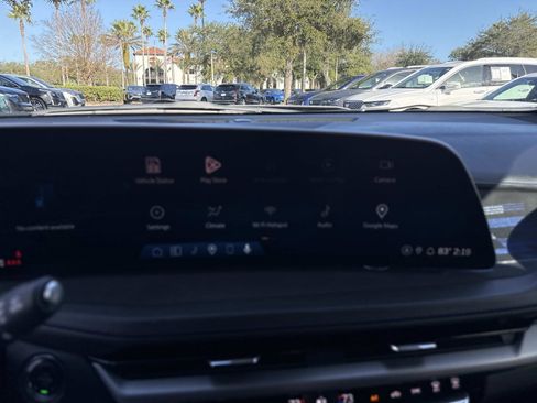 Used 2025 Cadillac XT4 Sport w/ LPO, Floor Liner Package image 25