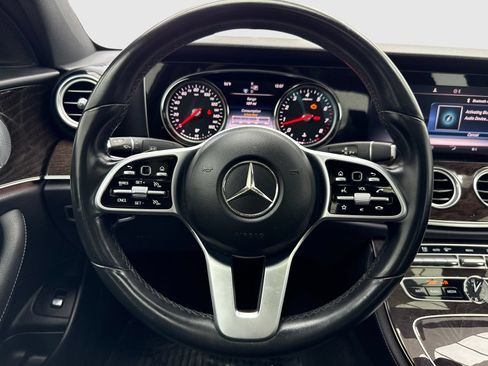 Used 2019 Mercedes-Benz E 450 4MATIC Sedan w/ Premium Package image 19