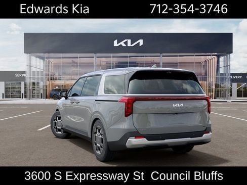 New 2026 Kia Carnival EX FWD image 5