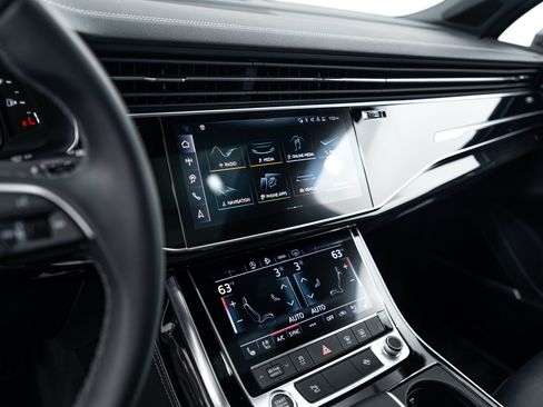 Certified 2025 Audi Q7 3.0T Premium Plus w/ Premium Plus Package AWD/4WD image 12