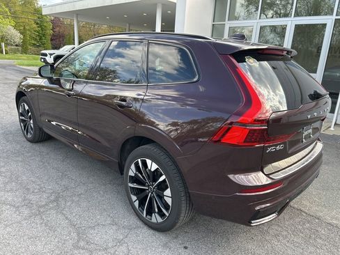 Used 2026 Volvo XC60 B5 Plus w/ Climate Package AWD/4WD image 3