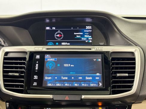 Used 2017 Honda Accord EX-L image 14