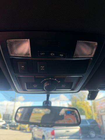 Used 2017 Toyota Tacoma TRD Off-Road w/ Tow Package (A/T) AWD/4WD image 19