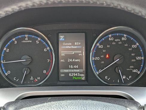 Used 2016 Toyota RAV4 Limited FWD image 12