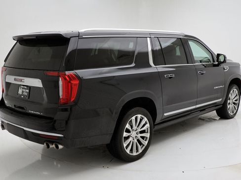 Used 2023 GMC Yukon XL Denali w/ Advanced Technology Package image 10