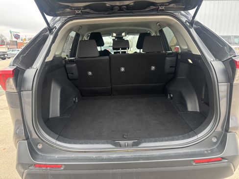 Used 2024 Toyota RAV4 LE image 9