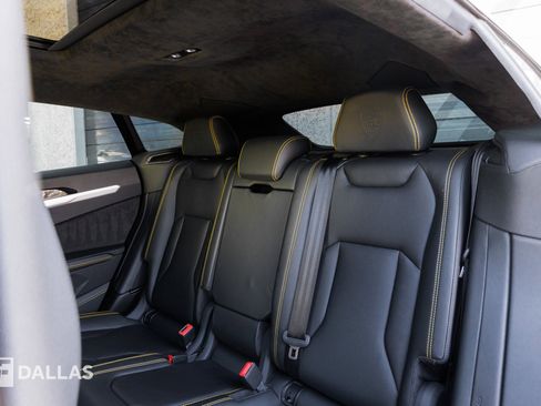 Used 2019 Lamborghini Urus image 29