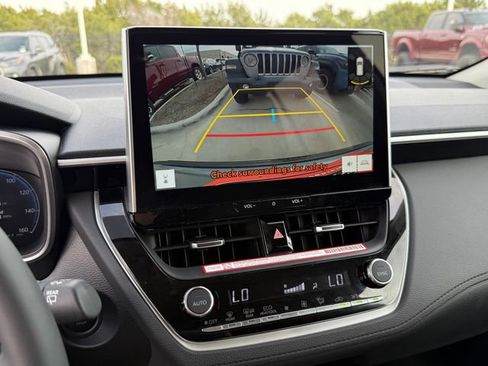 Used 2026 Toyota Corolla Cross XLE w/ Convenience Package image 22